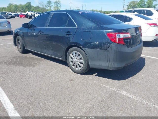TOYOTA CAMRY - 3