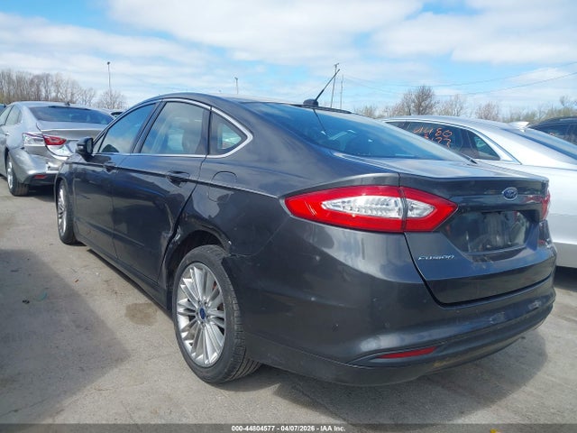 FORD FUSION SE - 3