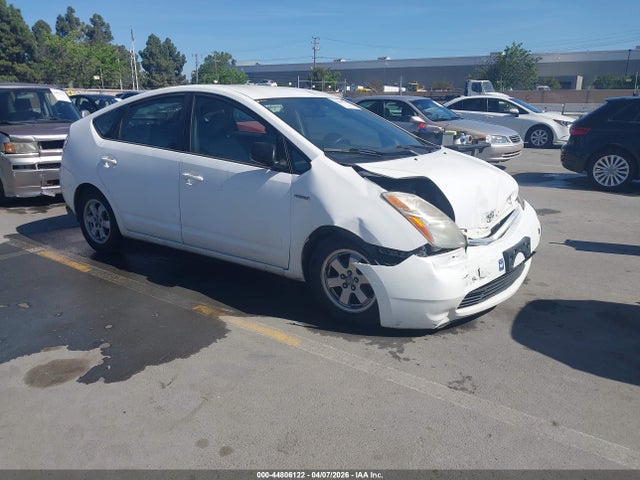 TOYOTA PRIUS - 1