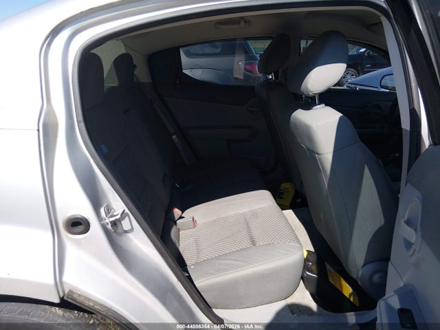 DODGE AVENGER SE - 8