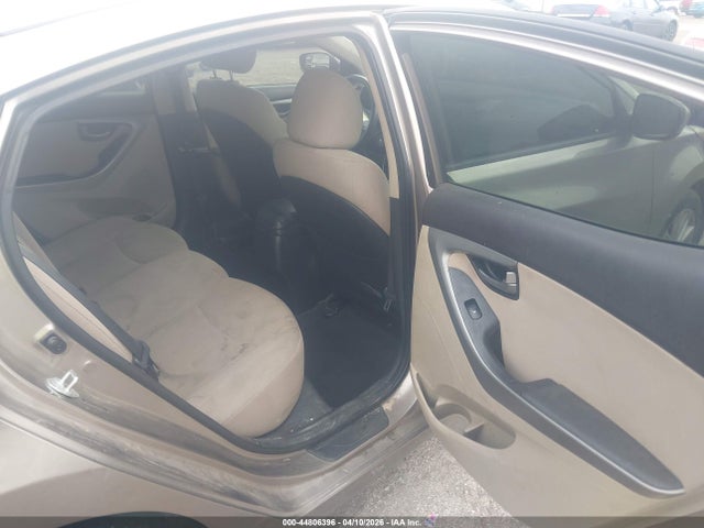 HYUNDAI ELANTRA SE - 8