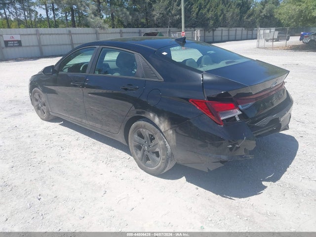 HYUNDAI ELANTRA SEL - 3