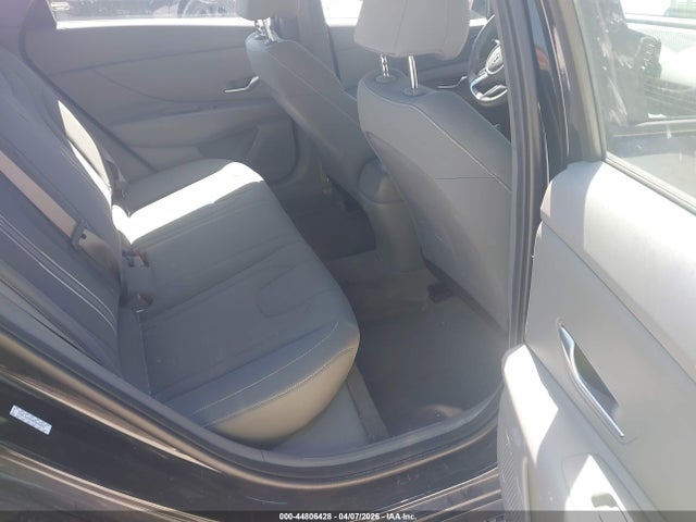 HYUNDAI ELANTRA SEL - 8