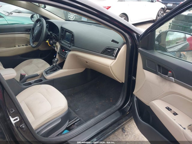 صورة 5 لـ 2017 Hyundai ELANTRA SE