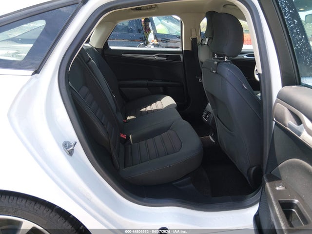 FORD FUSION SE - 8