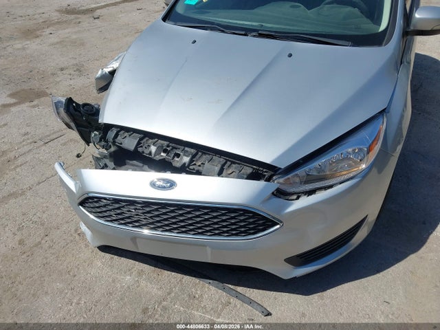 FORD FOCUS SE - 6