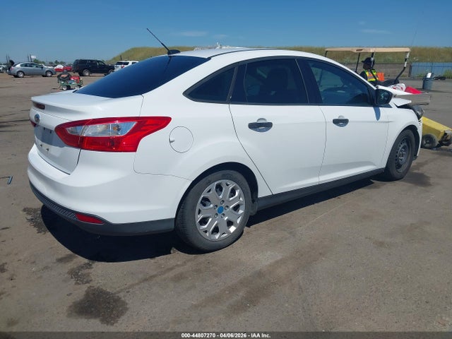 FORD FOCUS S - 4