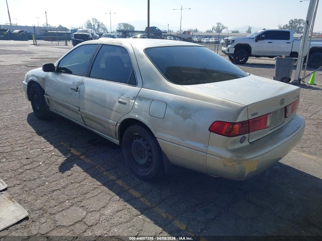 TOYOTA CAMRY - 3