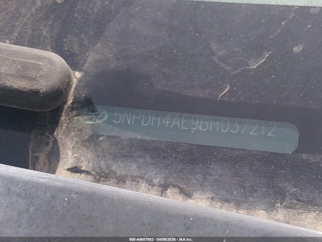 HYUNDAI ELANTRA LIMITED - 9