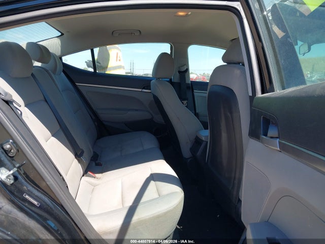 HYUNDAI ELANTRA SE - 8