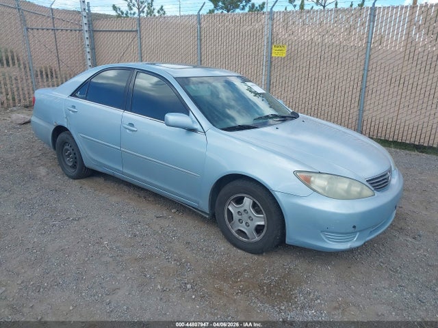 TOYOTA CAMRY - 1