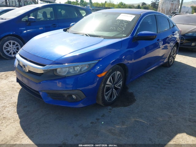 2018 HONDA CIVIC EX-T 2