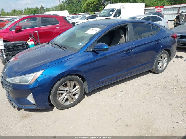HYUNDAI ELANTRA SEL - 2