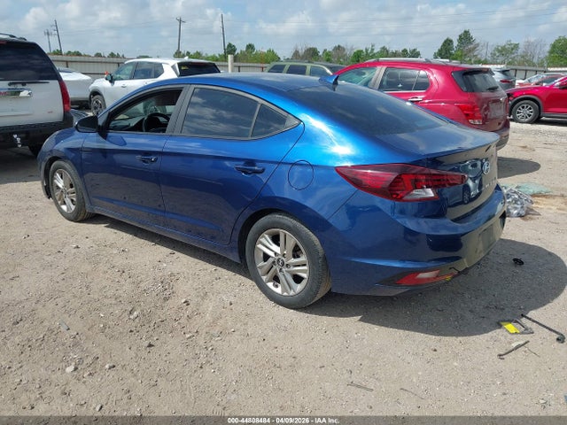 HYUNDAI ELANTRA SEL - 3