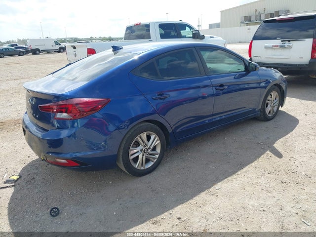 HYUNDAI ELANTRA SEL - 4