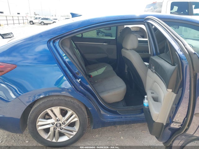 HYUNDAI ELANTRA SEL - 8