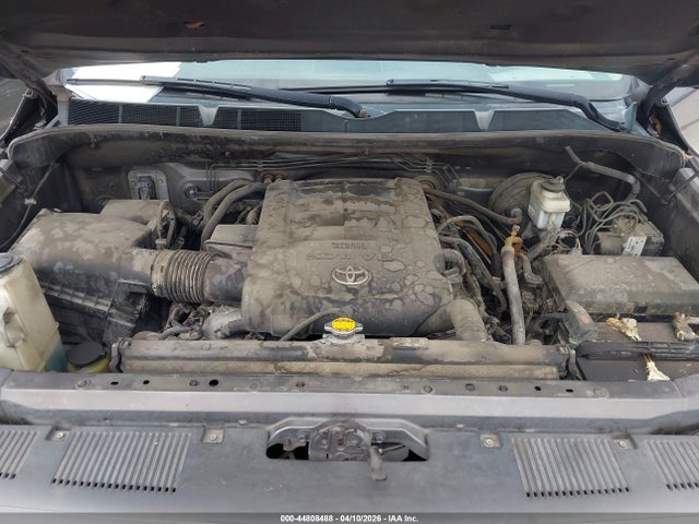 TOYOTA TUNDRA - 10