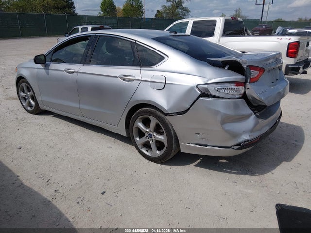 FORD FUSION SE - 3