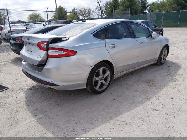 FORD FUSION SE - 4
