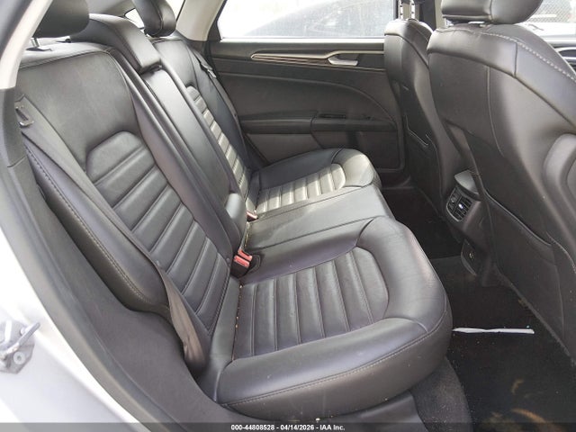 FORD FUSION SE - 8