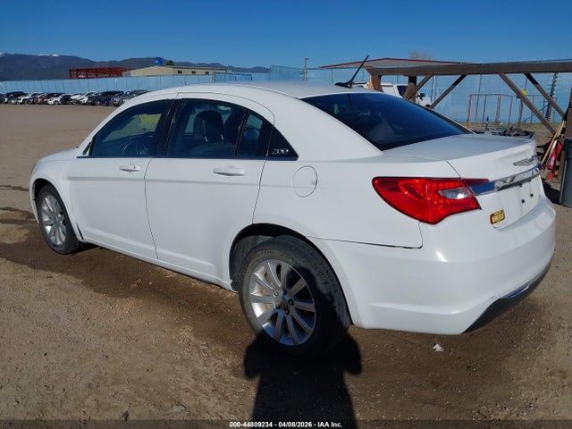 2013 Chrysler 200 TOURING — фото 3