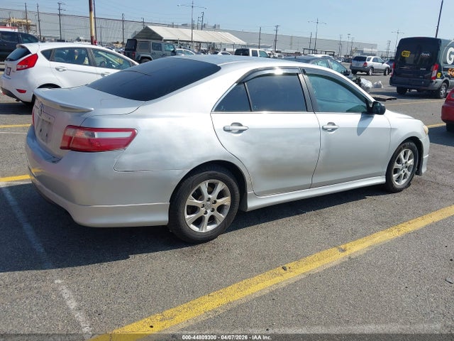 TOYOTA CAMRY - 4