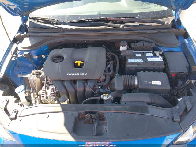 HYUNDAI ELANTRA SE - 10