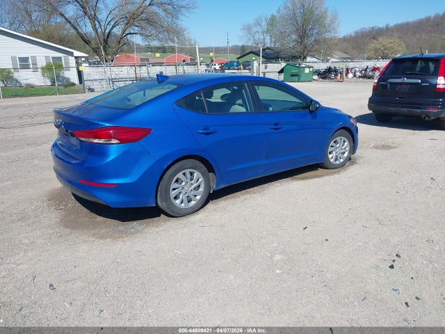 HYUNDAI ELANTRA SE - 4