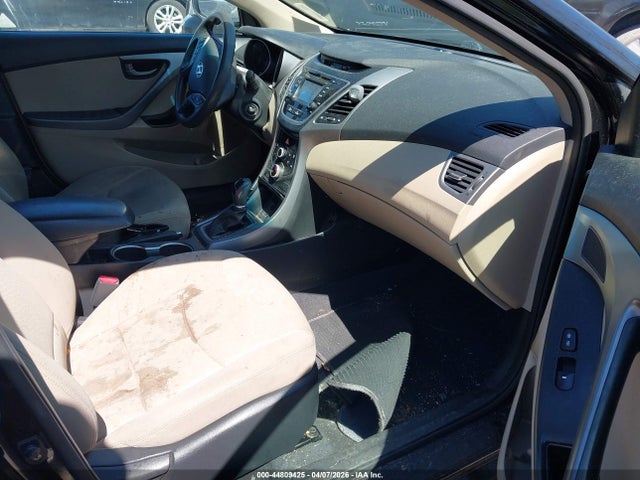 HYUNDAI ELANTRA SE - 5