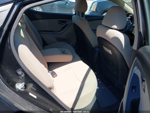 HYUNDAI ELANTRA SE - 8