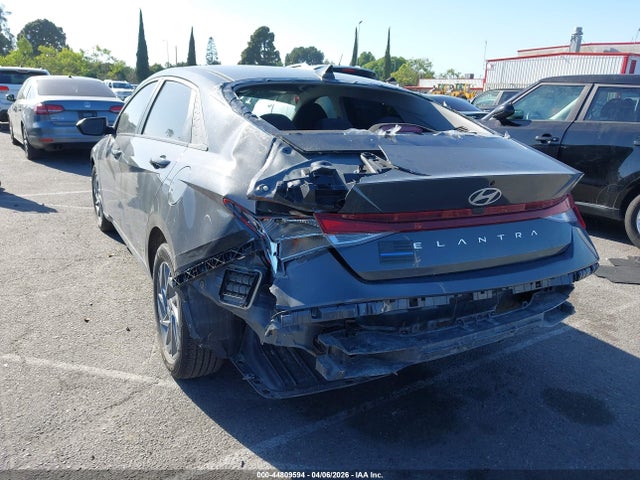 2024 Hyundai ELANTRA SEL 照片 3