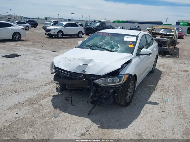 HYUNDAI ELANTRA SE - 6