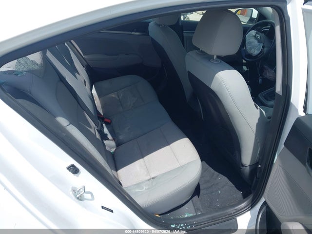 HYUNDAI ELANTRA SE - 8