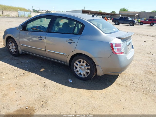 2011 Nissan SENTRA 2.0S 照片 3