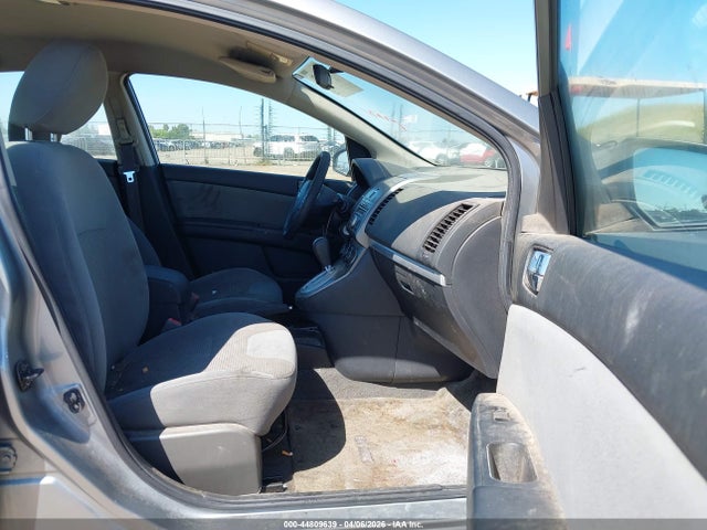 2011 Nissan SENTRA 2.0S 照片 5