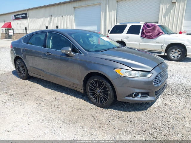 FORD FUSION SE - 1