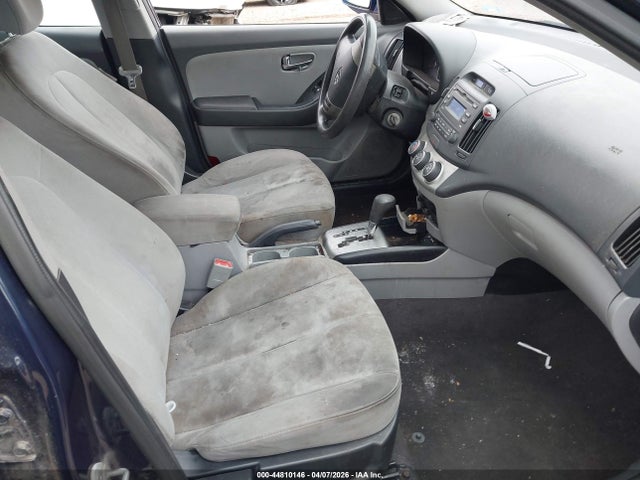 HYUNDAI ELANTRA GLS - 5