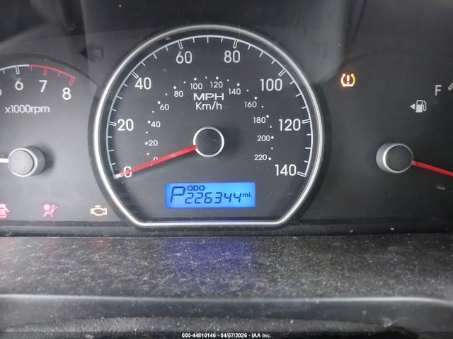 HYUNDAI ELANTRA GLS - 7