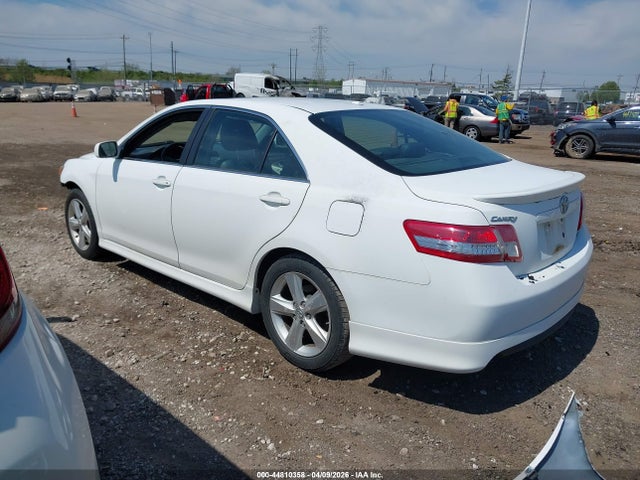 TOYOTA CAMRY - 3