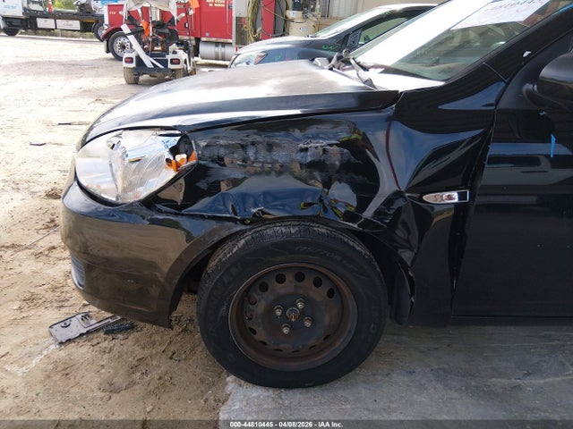 HYUNDAI ACCENT GS - 6