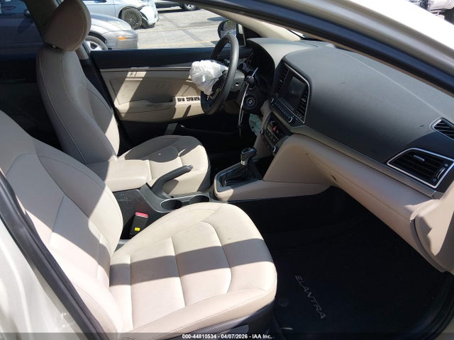 HYUNDAI ELANTRA SE - 5