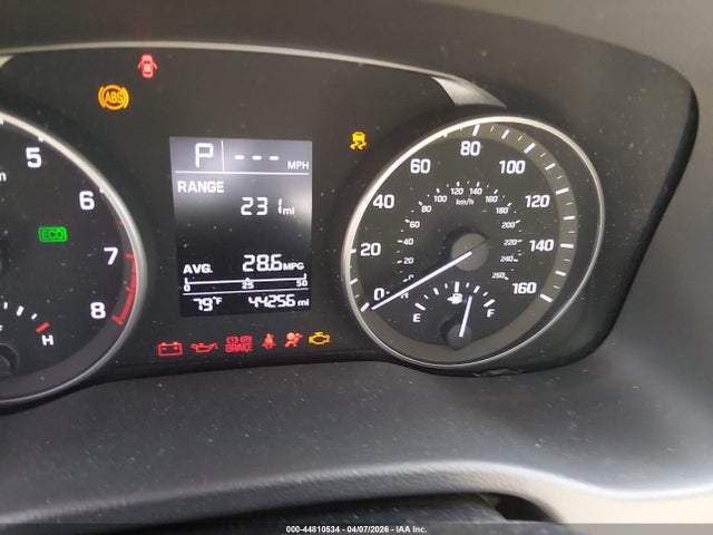 HYUNDAI ELANTRA SE - 7