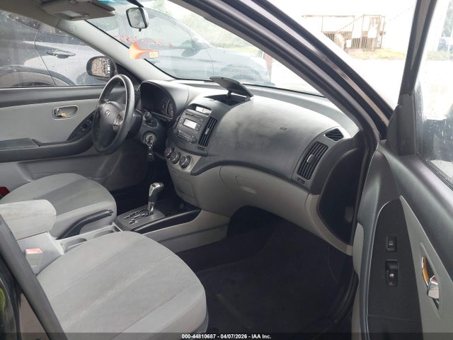 HYUNDAI ELANTRA SE - 5