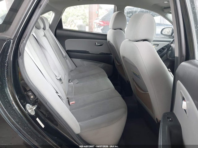 HYUNDAI ELANTRA SE - 8