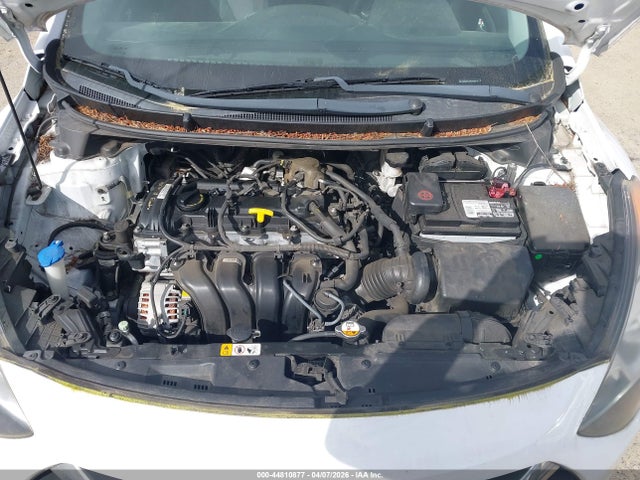 HYUNDAI ELANTRA GT - 10