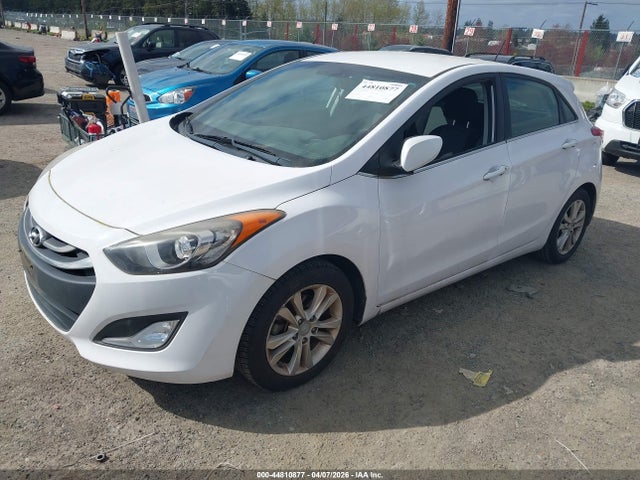 HYUNDAI ELANTRA GT - 2