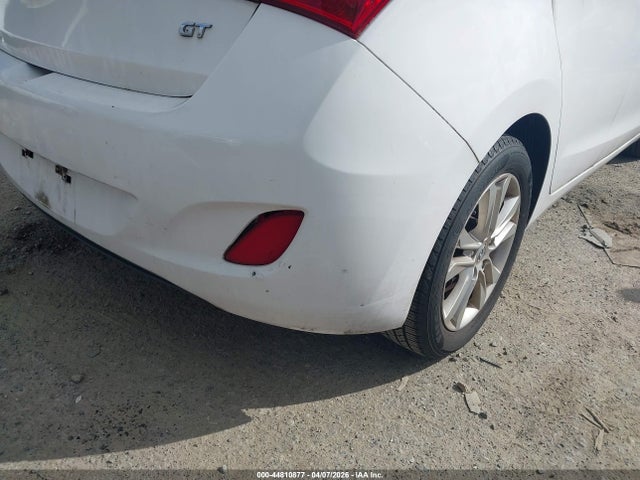 HYUNDAI ELANTRA GT - 6