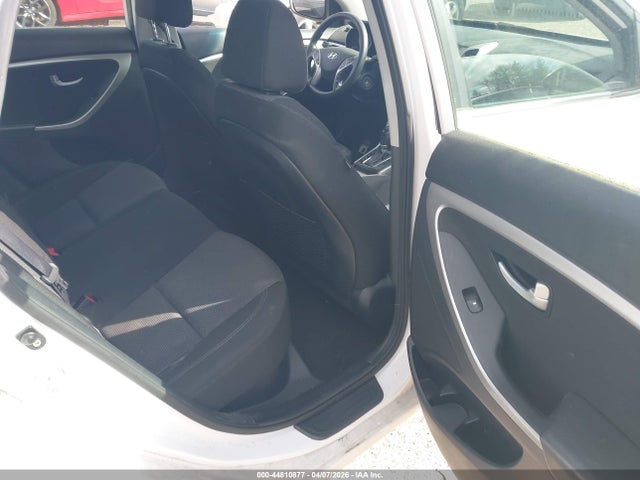 HYUNDAI ELANTRA GT - 8