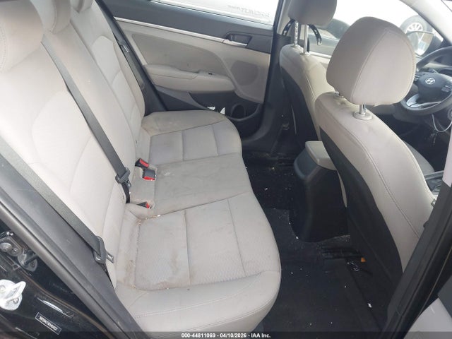 HYUNDAI ELANTRA SEL - 8