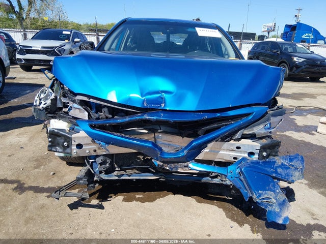 2019 TOYOTA CAMRY SE 6